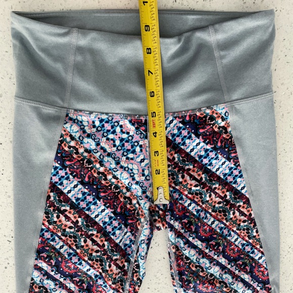 ATHLETA Powervita Crop Leggings Multi-Color Print NOMAD SALUTATION MESH Women S - Picture 8 of 9